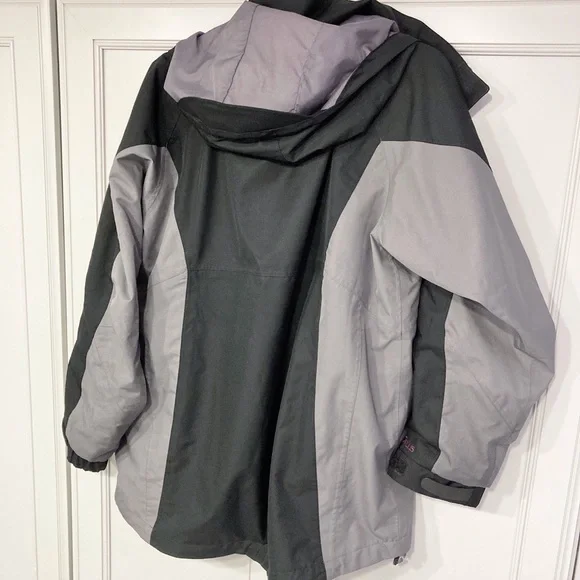 CABELA'S Black/Gray and Magenta Interchangeable Winter Jacket - Size L - Picture 6 of 6